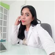 Maestra que imparte temas de nutrición, enfáticamente nutrición del área clínica. Orientación acerca del uso de suplementos a